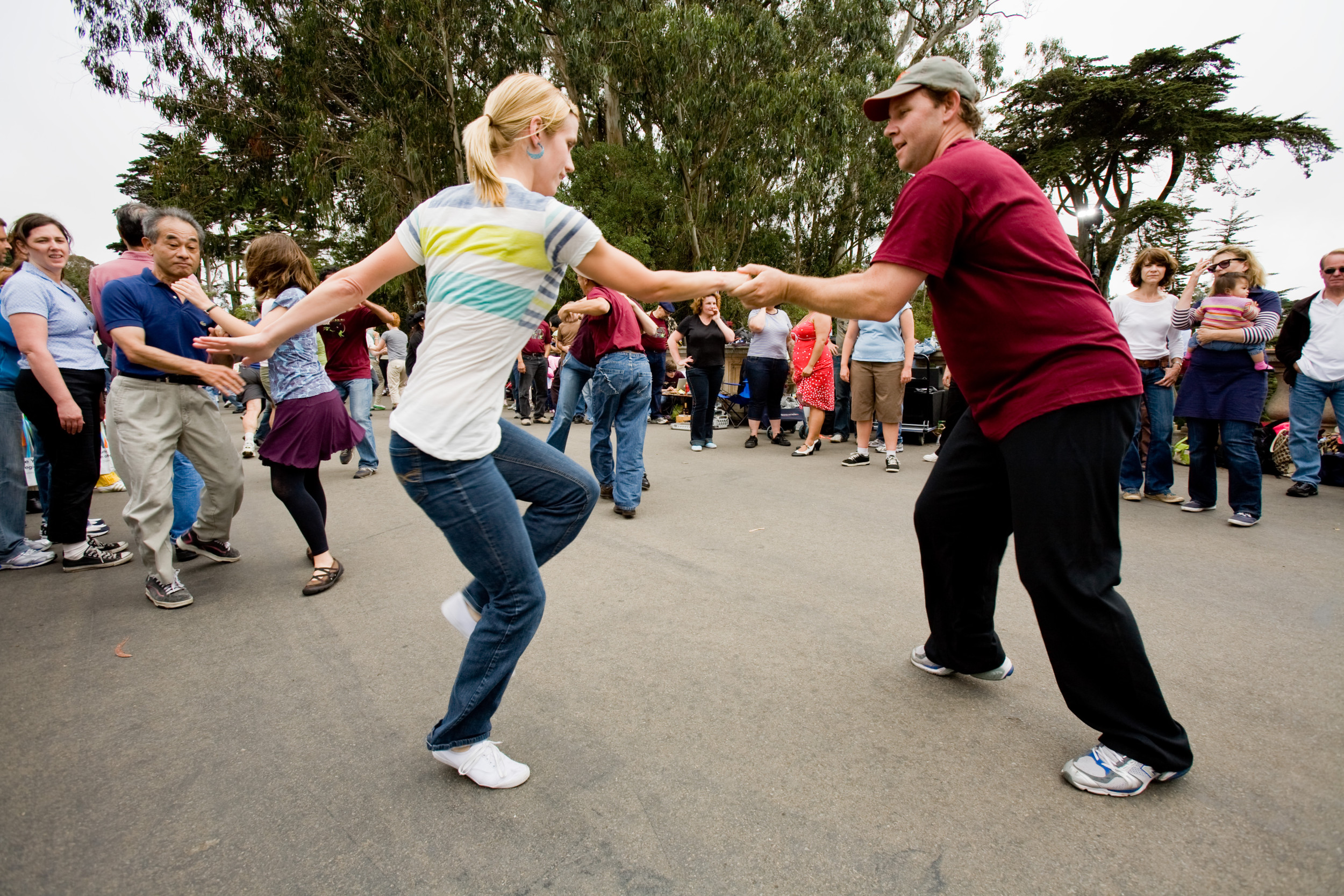 Sunday, Apr 10, 2016: Lindy in the Park is on!